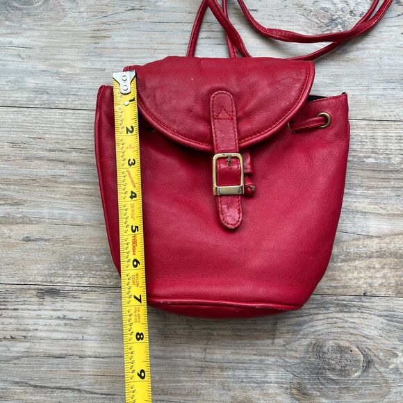 Vintage Leather Bag Lipstick Red 70s 90s Sopresa! Buckle Bucket Bag Small Funky - Picture 8 of 10